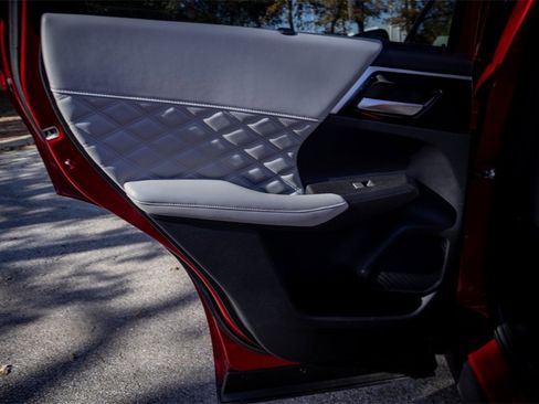 Used 2024 Mitsubishi Outlander SEL image 20