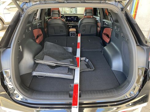 Used 2024 Kia Sportage SX FWD image 22