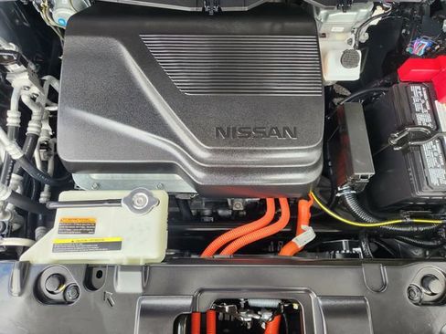 Used 2025 Nissan Leaf SV Plus FWD image 24
