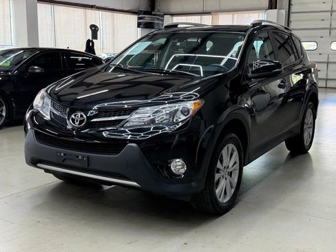 Used 2014 Toyota RAV4 Limited w/ Technology Package AWD/4WD image 5