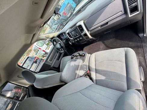 Used 2017 RAM 1500 Classic SLT AWD/4WD image 28
