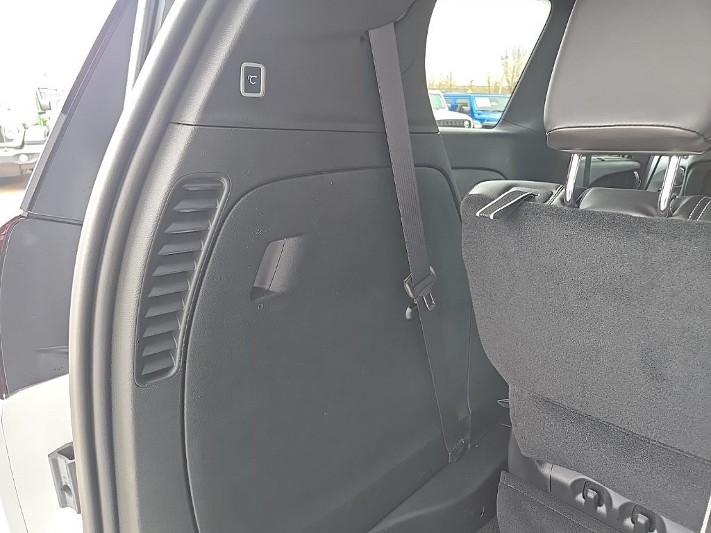 New 2026 Chrysler Pacifica Select w/ S Appearance Package FWD image 99