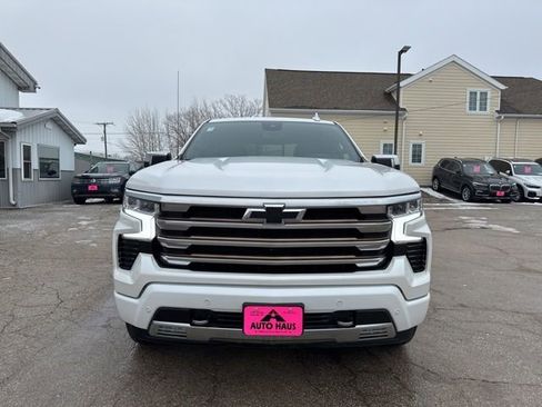 Used 2022 Chevrolet Silverado 1500 High Country w/ High Country Premium Package image 16
