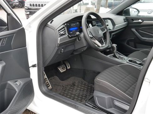 Certified 2024 Volkswagen Jetta Sport image 12