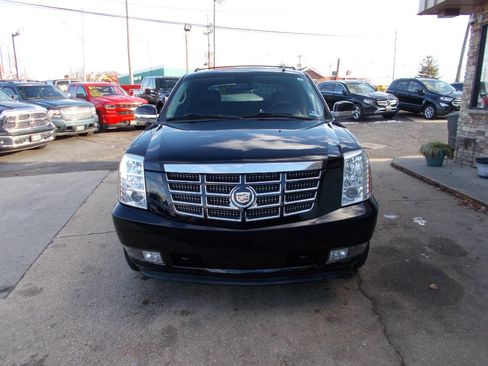 Used 2013 Cadillac Escalade EXT Luxury image 7