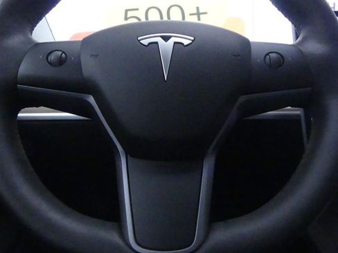 Used 2023 Tesla Model 3 Standard Range image 16