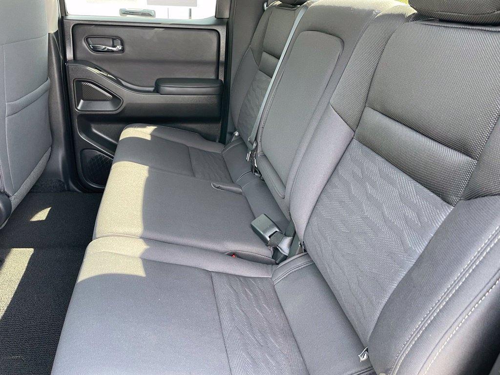 Certified 2023 Nissan Frontier SV w/ Technology Package AWD/4WD image 7