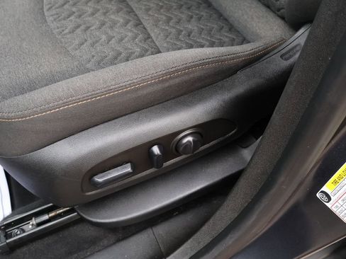 Used 2022 Chevrolet Equinox LT FWD image 34
