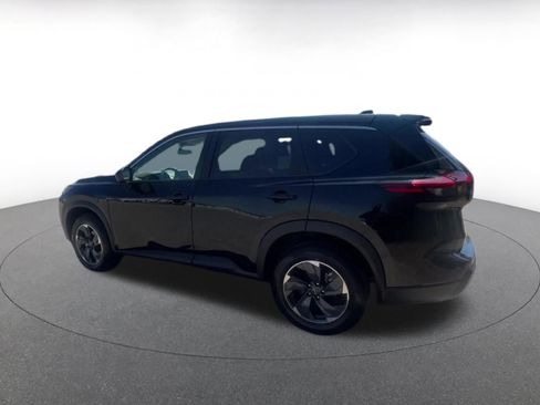 Used 2025 Nissan Rogue SV FWD image 10