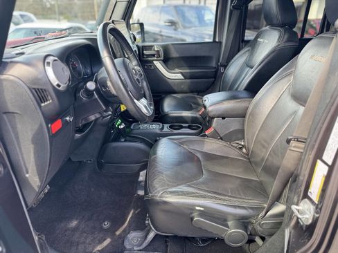 Used 2016 Jeep Wrangler Unlimited Rubicon AWD/4WD image 10