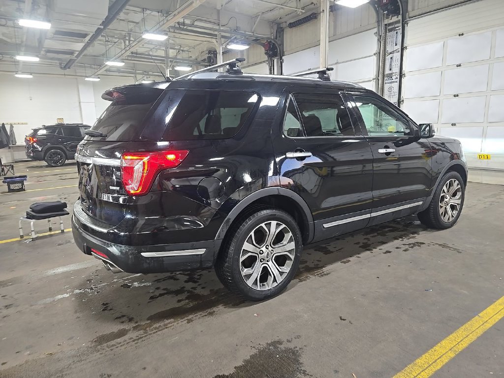 Used 2018 Ford Explorer Platinum AWD/4WD image 2