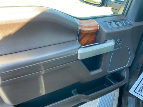 Used 2020 Ford F250 King Ranch w/ King Ranch Ultimate Package AWD/4WD image 11
