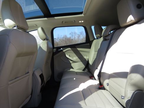 Used 2019 Ford Escape Titanium image 20