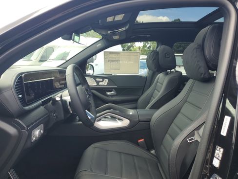 New 2026 Mercedes-Benz GLS 580 4MATIC image 24