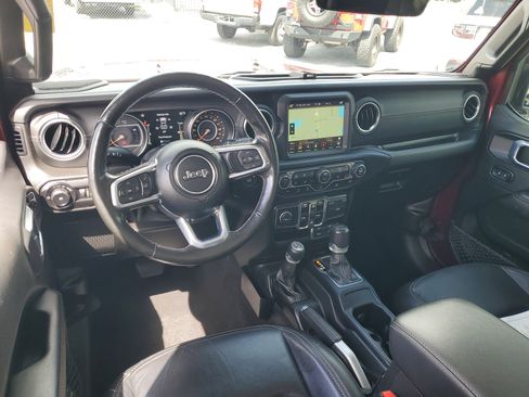 Used 2021 Jeep Wrangler Unlimited Sahara AWD/4WD image 15