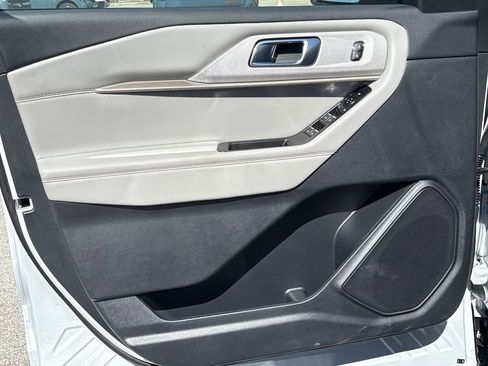 New 2026 Ford Explorer Active w/ Active Comfort Package image 18