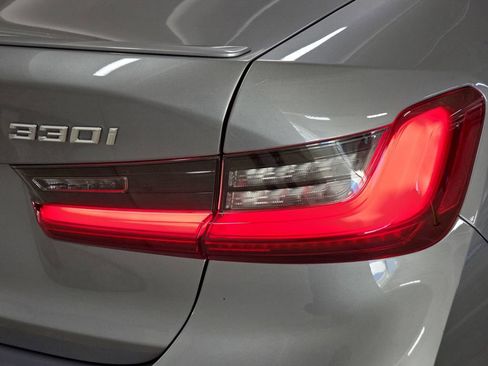 Used 2023 BMW 330i Sedan w/ M Sport Package image 29