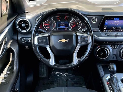 Used 2020 Chevrolet Blazer LT FWD image 6