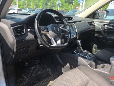 Used 2020 Nissan Rogue SV AWD/4WD image 11