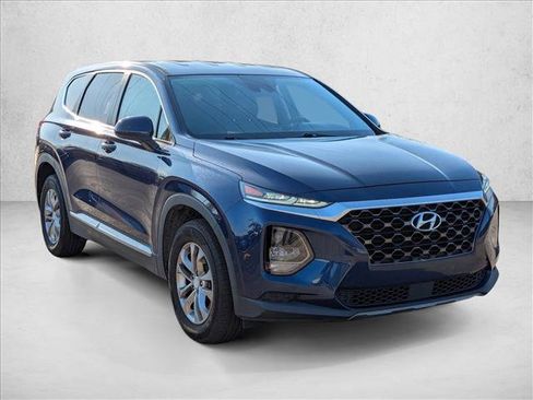 Used 2019 Hyundai Santa Fe SE image 3