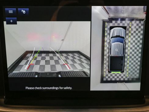 Used 2021 Ford F150 Lariat w/ Max Trailer Tow Package image 32