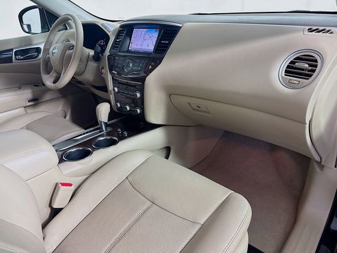 Used 2013 Nissan Pathfinder Platinum w/ Platinum Premium Pkg image 39