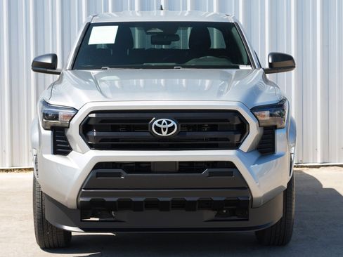 Used 2024 Toyota Tacoma SR image 41