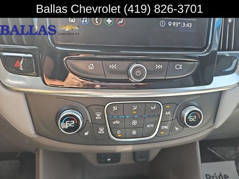 Used 2020 Chevrolet Traverse LT FWD image 14