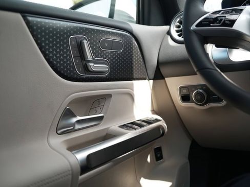 Certified 2026 Mercedes-Benz GLB 250 4MATIC image 24