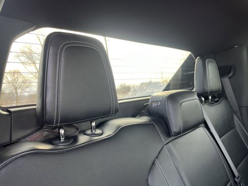 Used 2025 Chevrolet Silverado EV LT image 18