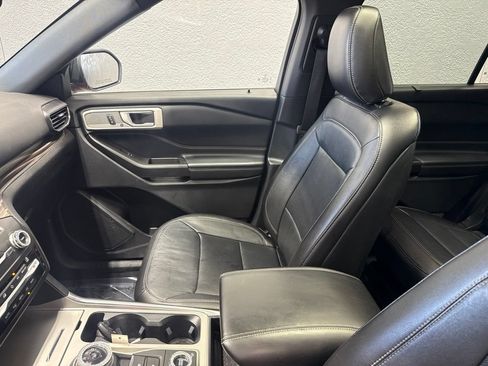 Used 2020 Ford Explorer Limited AWD/4WD image 14