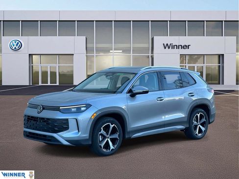 New 2026 Volkswagen Tiguan SE FWD image 1