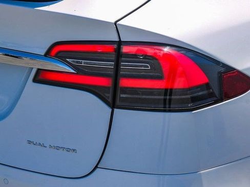 Used 2021 Tesla Model X Long Range AWD/4WD image 10