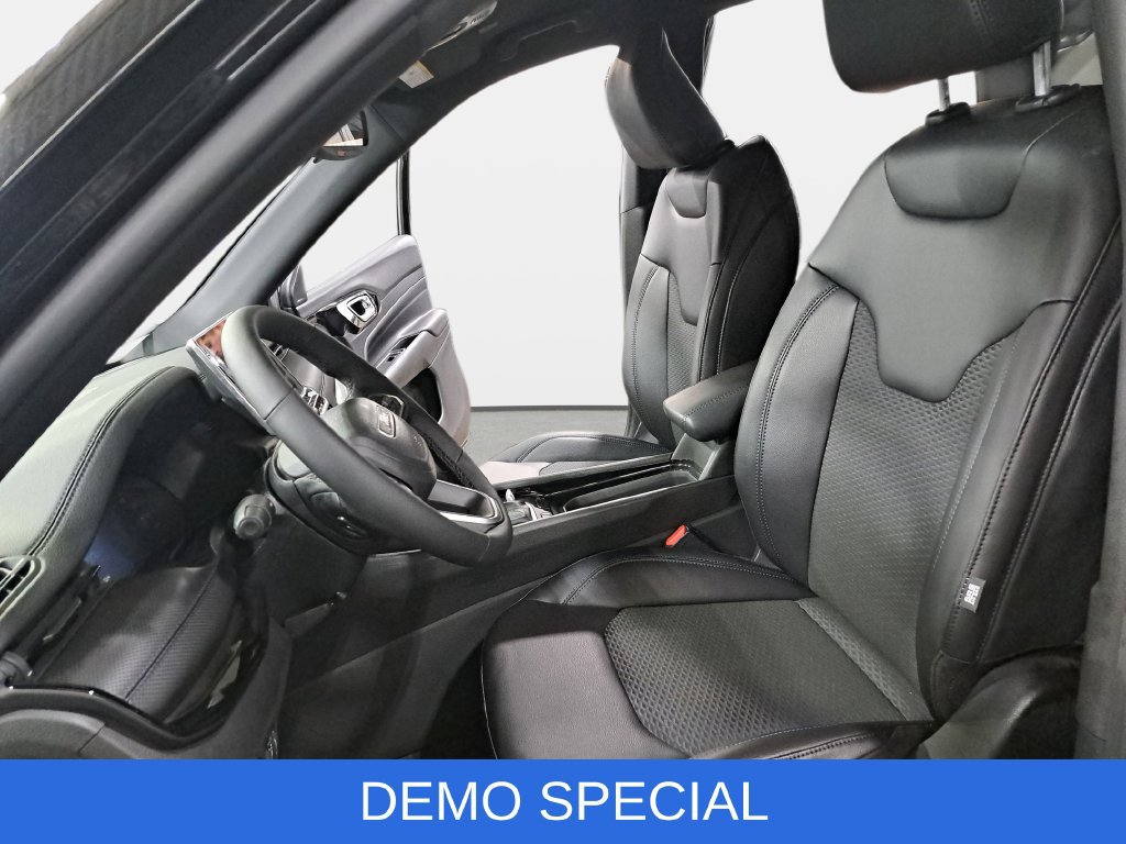New 2026 Jeep Compass Latitude AWD/4WD image 14