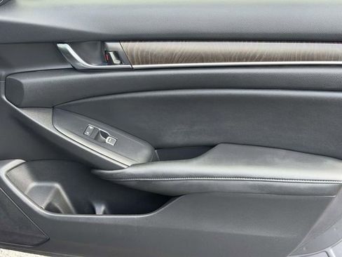 Certified 2020 Honda Accord EX image 6