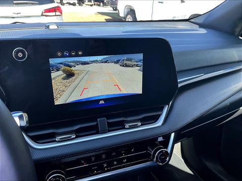 Used 2026 Chevrolet Equinox LT image 19