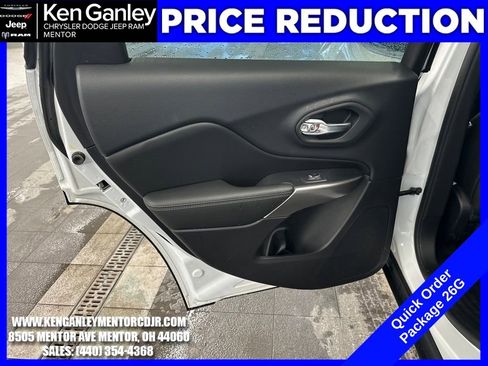 Used 2019 Jeep Cherokee Limited image 19