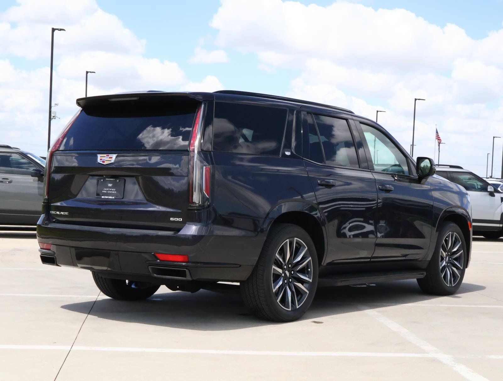 Certified 2024 Cadillac Escalade Sport Platinum AWD/4WD image 3