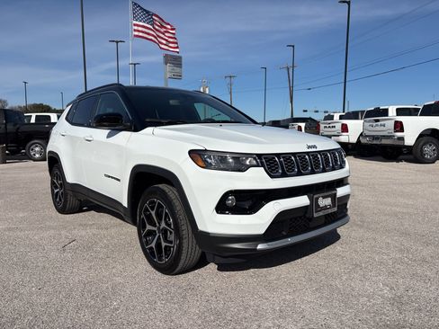 New 2026 Jeep Compass Limited image 7