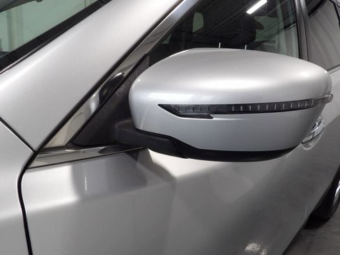 Used 2020 Nissan Rogue S w/ Special Edition Package image 7