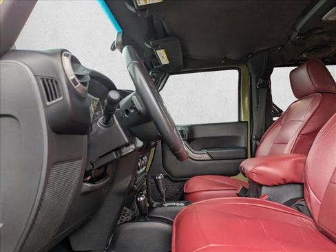 Used 2013 Jeep Wrangler Sport image 9