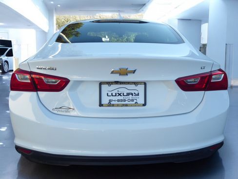 Used 2023 Chevrolet Malibu LT image 9