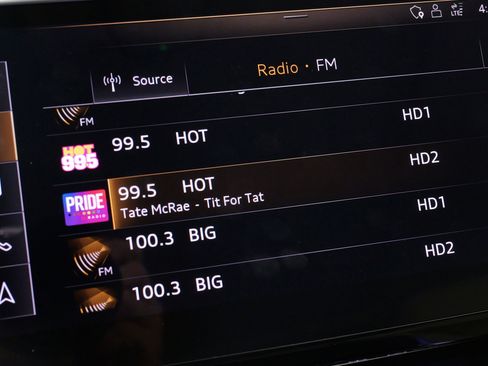 Used 2019 Audi e-tron Prestige w/ Prestige Package image 52