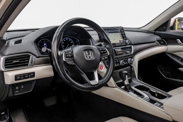 Used 2018 Honda Accord Touring image 3