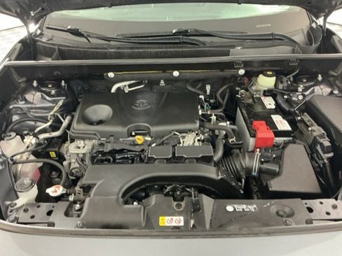Used 2019 Toyota RAV4 LE image 29