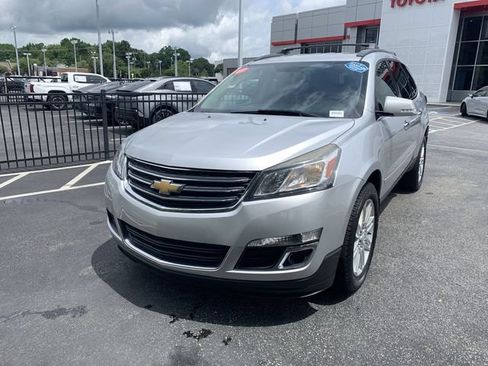 Used 2015 Chevrolet Traverse LT w/ Style and Technology Package AWD/4WD image 4