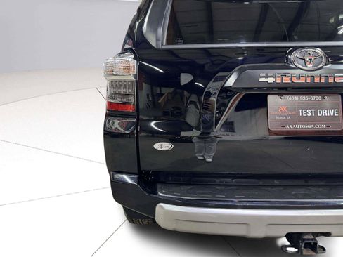 Used 2019 Toyota 4Runner TRD Off-Road Premium AWD/4WD image 14