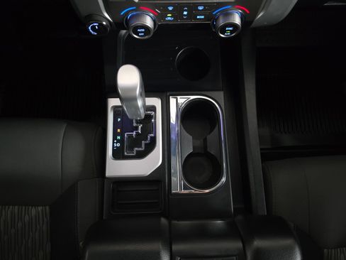 Used 2020 Toyota Tundra SR5 w/ TRD Off-Road Package AWD/4WD image 26
