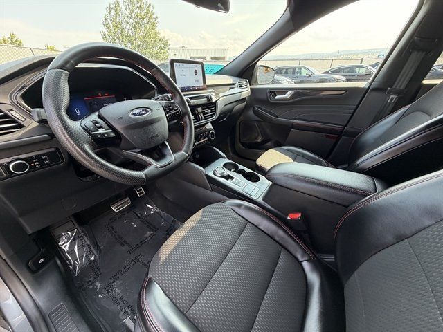 Used 2024 Ford Escape ST-Line AWD/4WD image 25