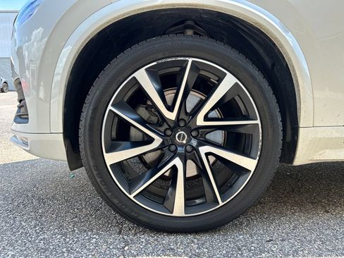 Used 2022 Volvo XC90 T6 Momentum w/ Advanced Package AWD/4WD image 6